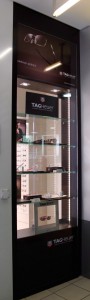 Vitrine vue de l’extérieur du magasin